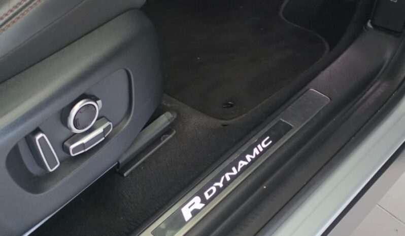 
								Land Rover Discovery Sport P300e R-Dynamic full									
