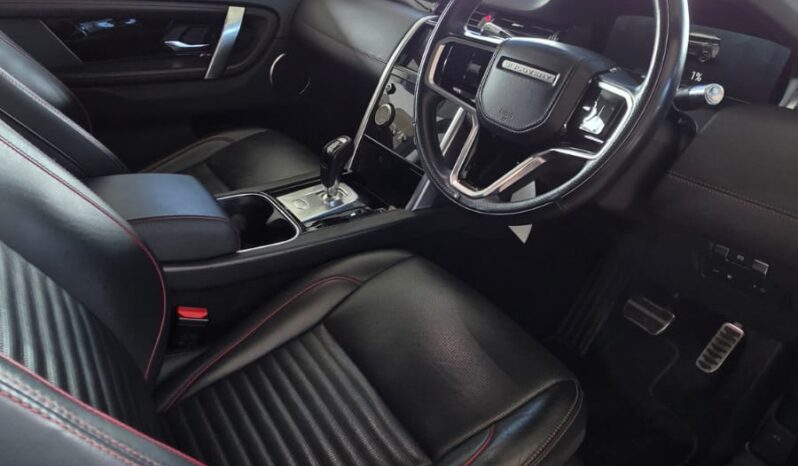 
								Land Rover Discovery Sport P300e R-Dynamic full									