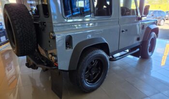 
										Land Rover Defender 90 XS SW full									