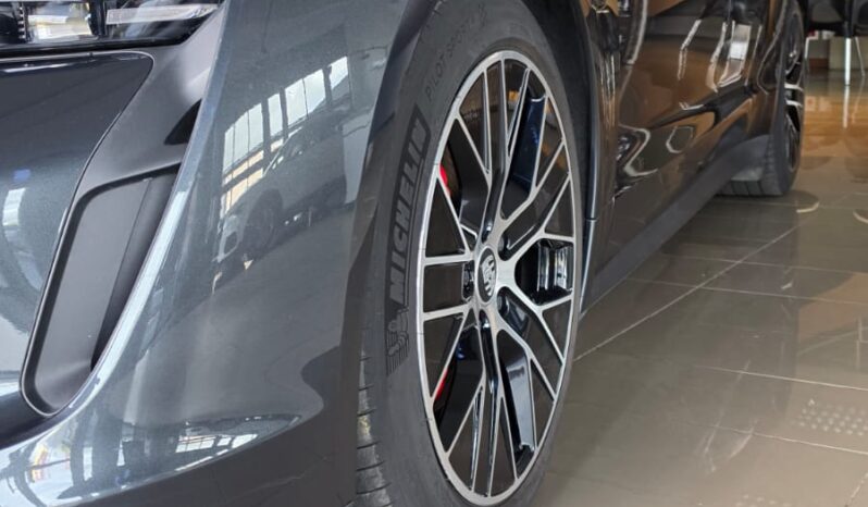 
								Porsche Taycan 4S full									