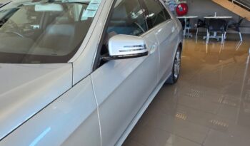 
										Mercedes E200 AvantGarde full									