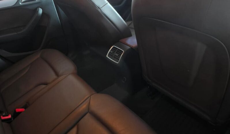 
								Audi Q3 1.4 TFSI full									
