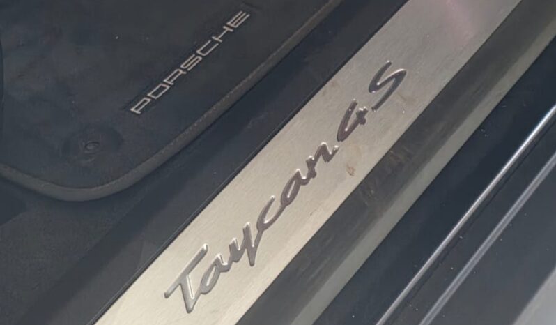 
								Porsche Taycan 4S full									