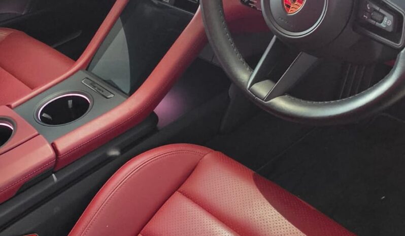 
								Porsche Taycan 4S full									