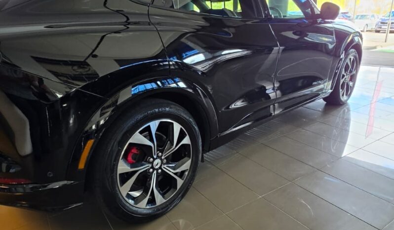
								Ford Mustang Mach-E Extended Range full									