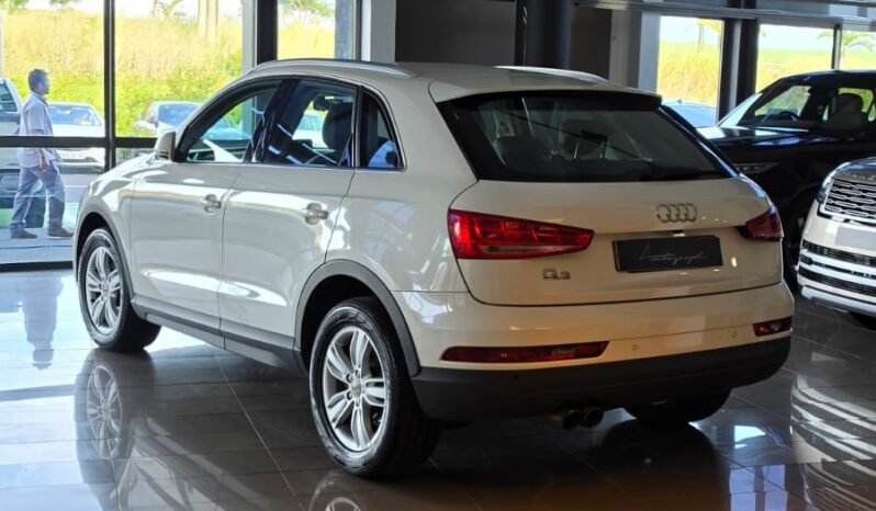 
								Audi Q3 1.4 TFSI full									