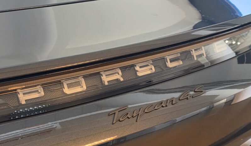
								Porsche Taycan 4S full									