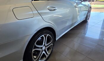 
										Mercedes E200 AvantGarde full									