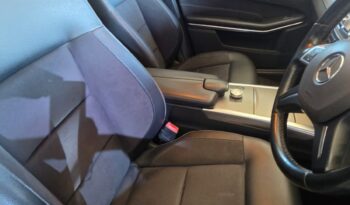 
										Mercedes E200 AvantGarde full									