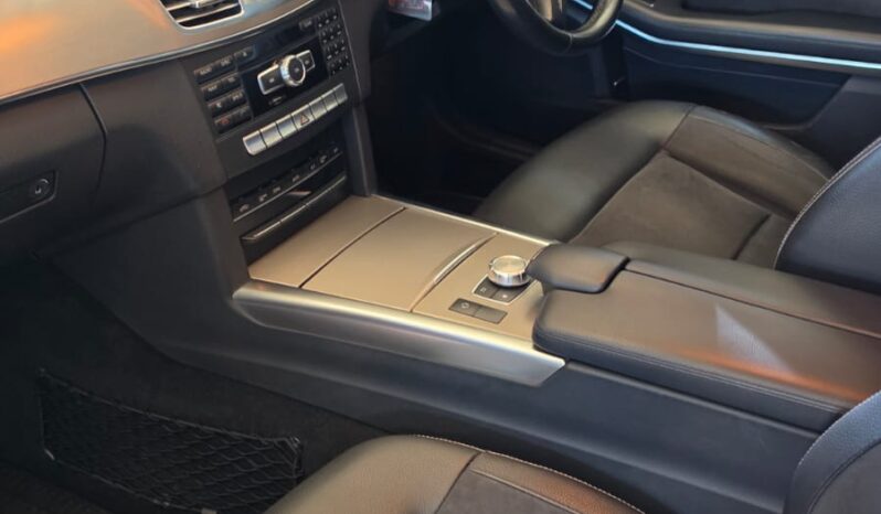 
								Mercedes E200 AvantGarde full									