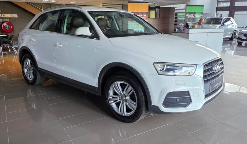 
								Audi Q3 1.4 TFSI full									