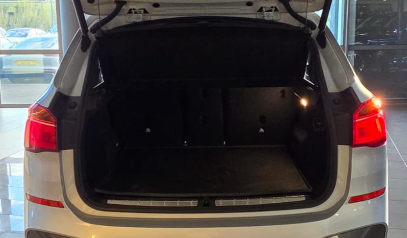 
								BMW X1 SDrive 18I MSport full									