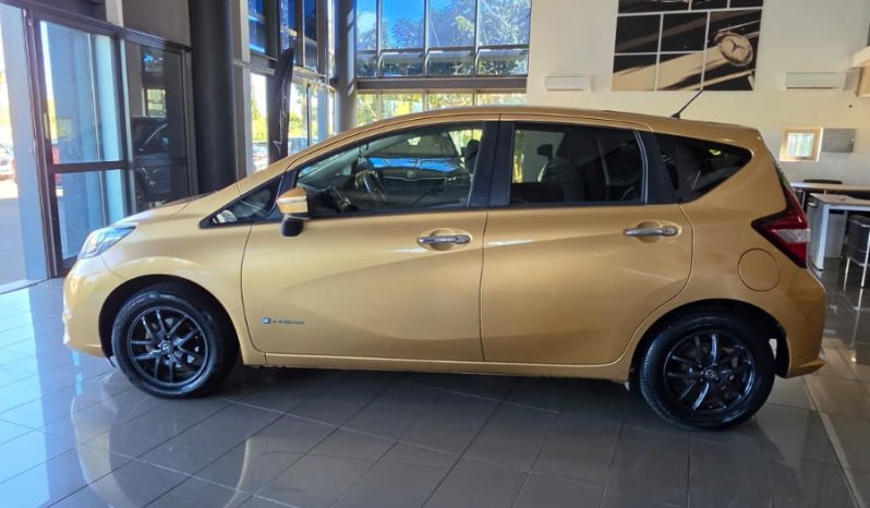 
								Nissan Note E-Power 1.2L full									