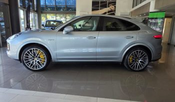 
										Porsche Cayenne Turbo S E-Hybrid 4.0 V8 PHEV full									