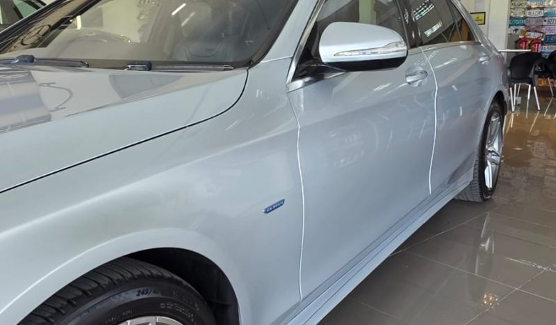 
								Mercedes-Benz S500e L AMG Line full									
