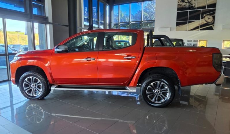 
								Mitsubishi Triton Double Cab 4×4 2.4 MIVEC full									