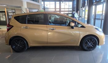 
										Nissan Note E-Power 1.2L full									