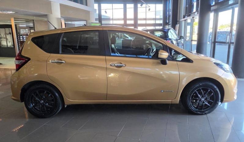 
								Nissan Note E-Power 1.2L full									