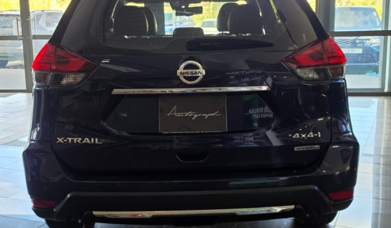 
								Nissan Xtrail 2.0 Hybrid full									