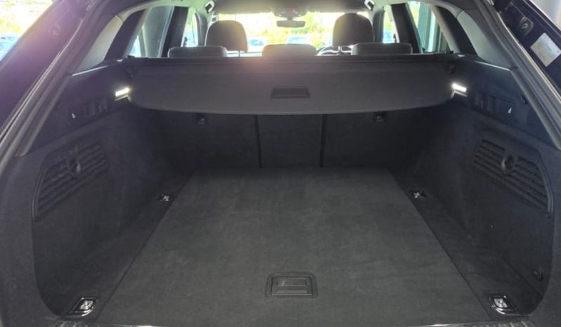 
								Audi E-Tron SUV 55 Quattro SLine Black Edition full									