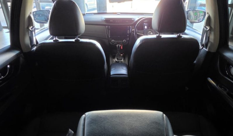 
								Nissan Xtrail 2.0 Hybrid full									
