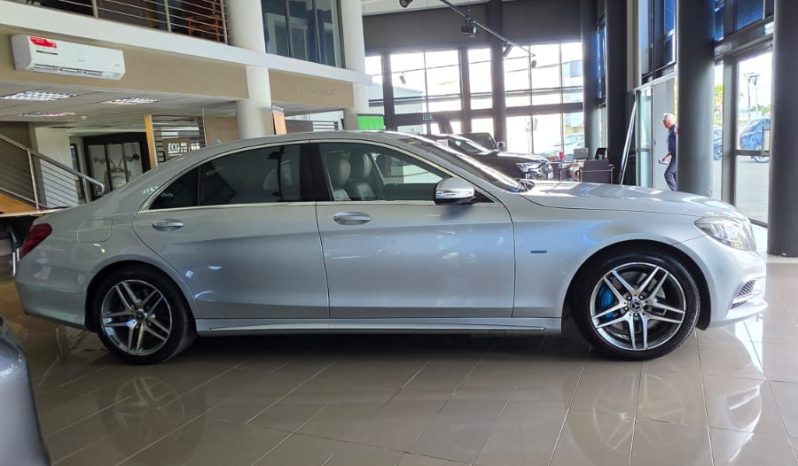 
								Mercedes-Benz S500e L AMG Line full									