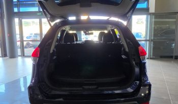 
										Nissan Xtrail 2.0 Hybrid full									