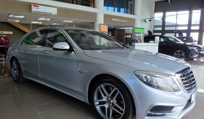 
								Mercedes-Benz S500e L AMG Line full									