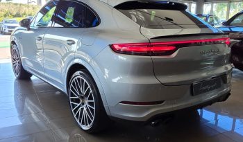 
										Porsche Cayenne Turbo S E-Hybrid 4.0 V8 PHEV full									