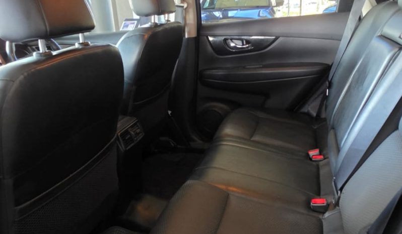 
								Nissan Xtrail 2.0 Hybrid full									
