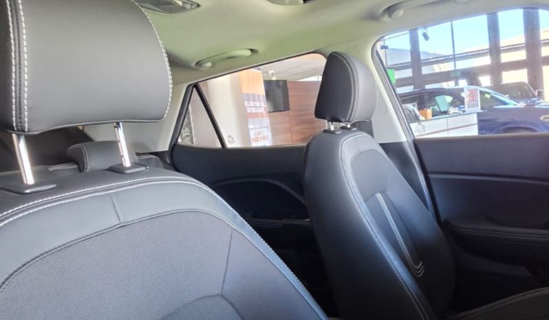 
								Hyundai Venue 1.0 GLX full									
