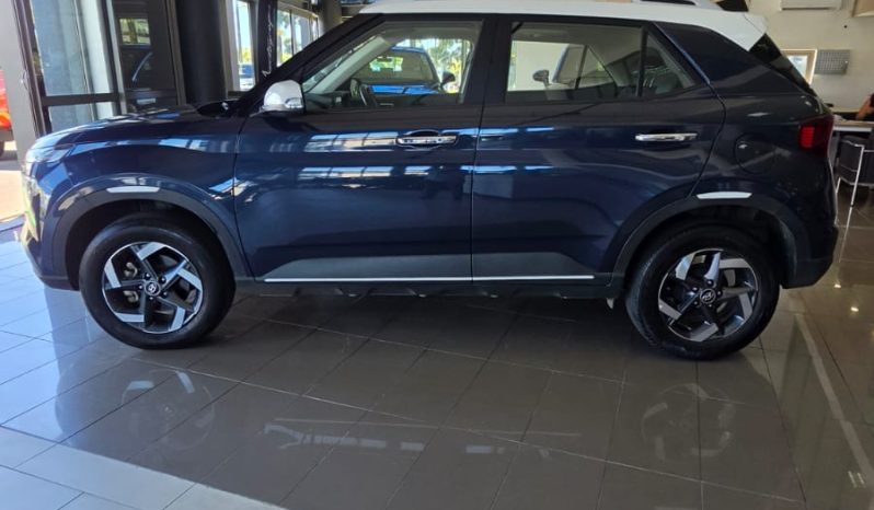 
								Hyundai Venue 1.0 GLX full									