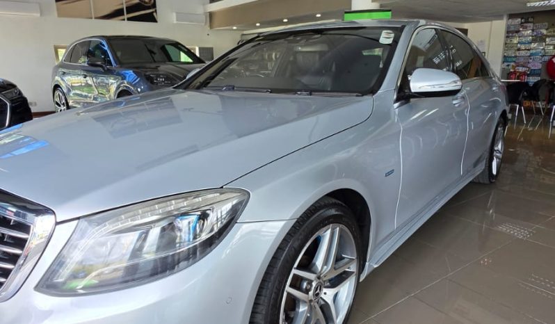
								Mercedes-Benz S500e L AMG Line full									