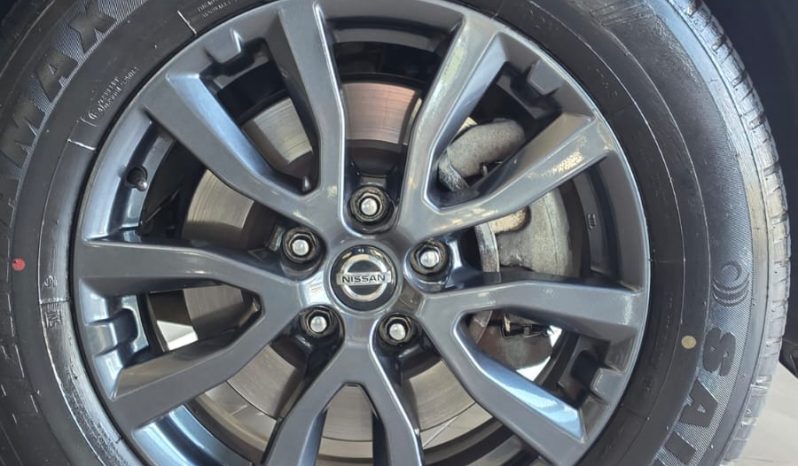 
								Nissan Xtrail 2.0 Hybrid full									