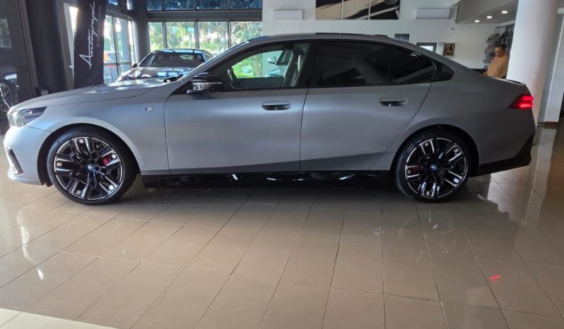 
								BMW I5 M60 XDrive full									