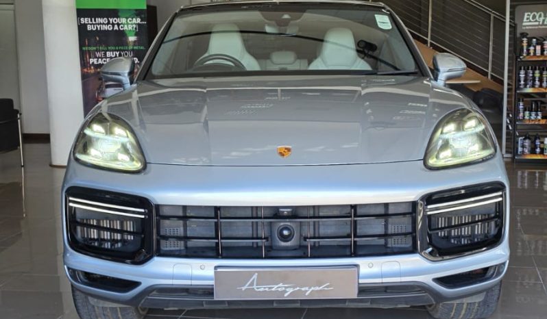 
								Porsche Cayenne Turbo S E-Hybrid 4.0 V8 PHEV full									