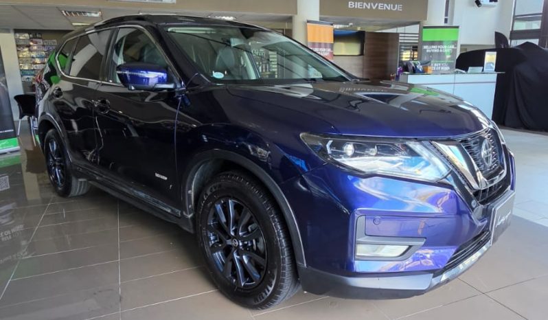 
								Nissan Xtrail 2.0 Hybrid full									