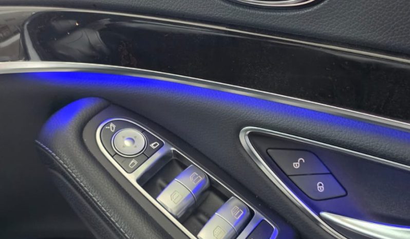 
								Mercedes-Benz S500e L AMG Line full									