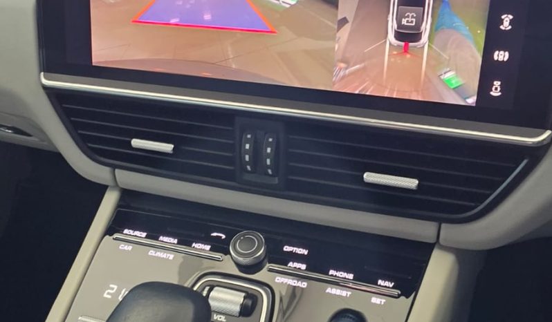 
								Porsche Cayenne Turbo S E-Hybrid 4.0 V8 PHEV full									