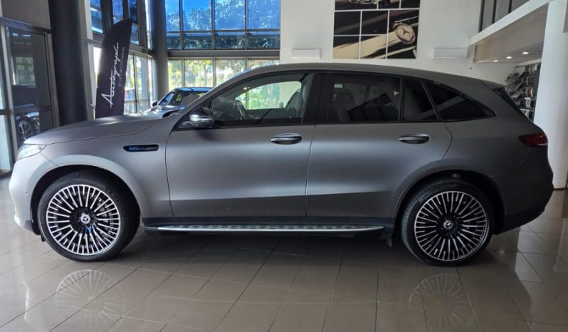 
								Mercedes EQC400 4Matic AMG Line full									