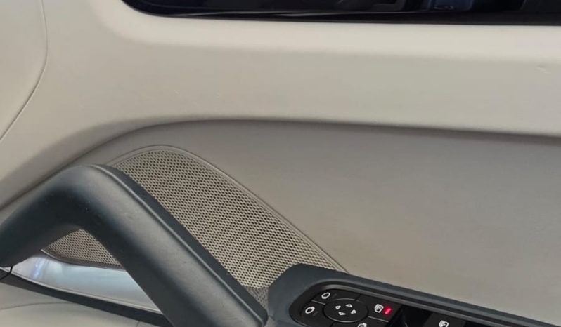 
								Porsche Cayenne Turbo S E-Hybrid 4.0 V8 PHEV full									