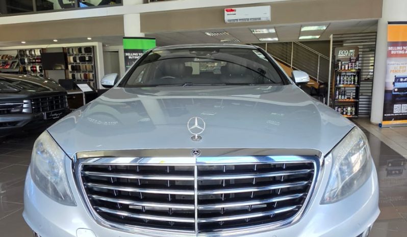 
								Mercedes-Benz S500e L AMG Line full									