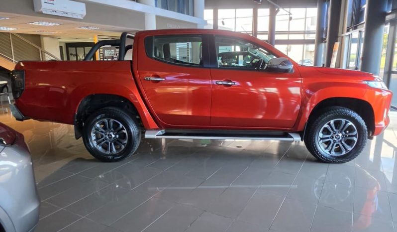 
								Mitsubishi Triton Double Cab 4×4 2.4 MIVEC full									