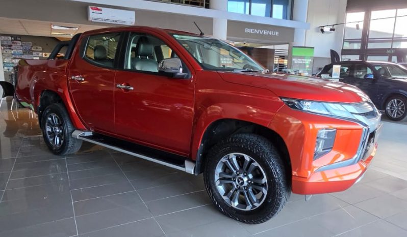 
								Mitsubishi Triton Double Cab 4×4 2.4 MIVEC full									
