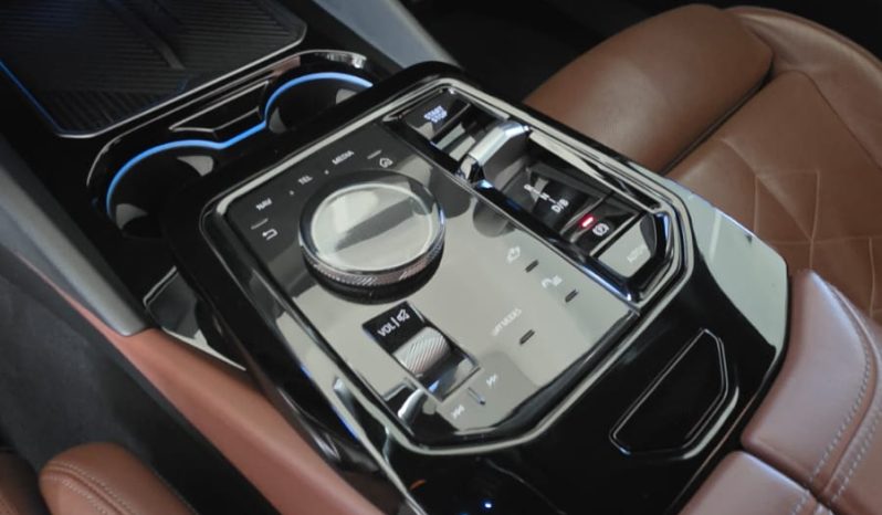 
								BMW I5 M60 XDrive full									