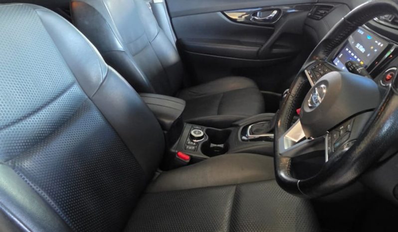 
								Nissan Xtrail 2.0 Hybrid full									