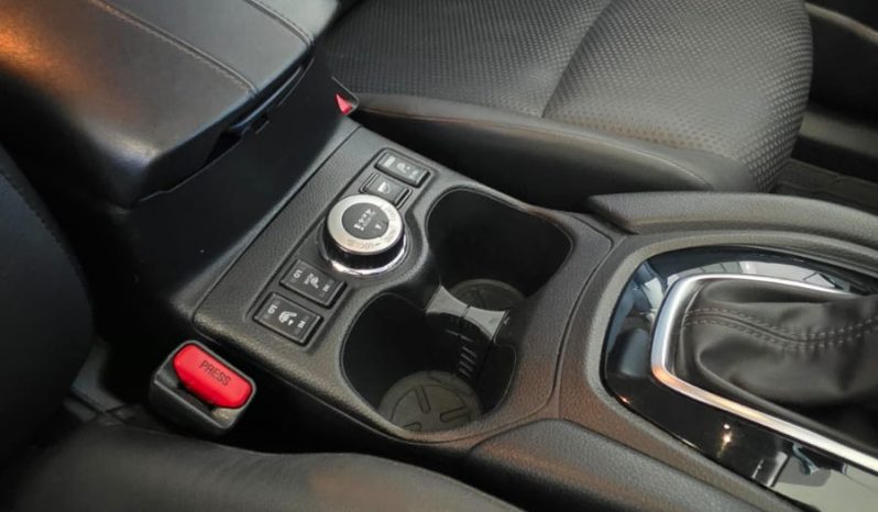 
								Nissan Xtrail 2.0 Hybrid full									