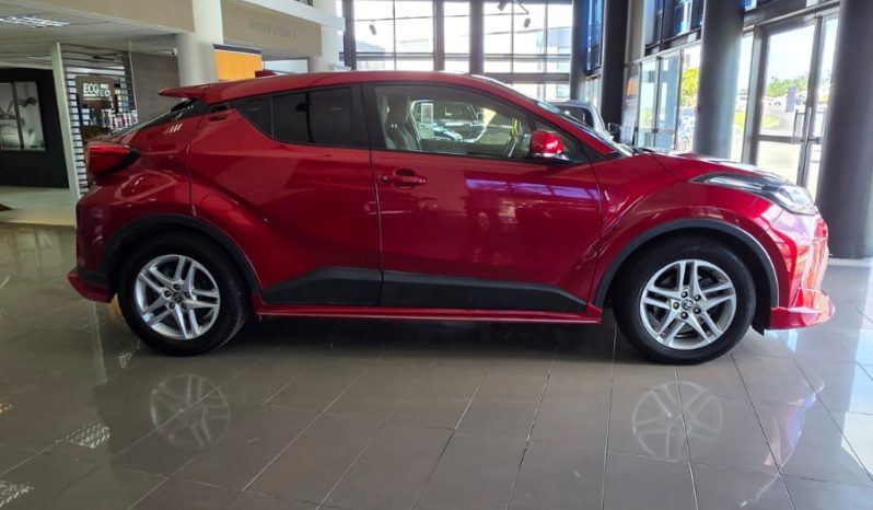
								Toyota CHR 1.8 Hybrid full									