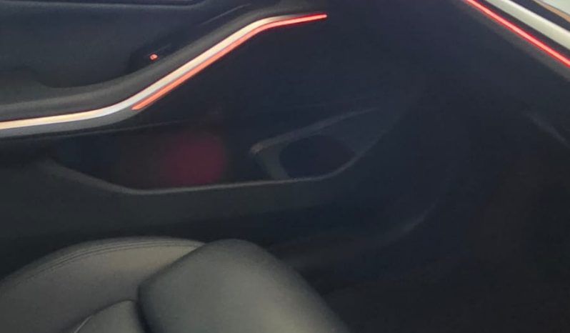 
								BMW 330e full									