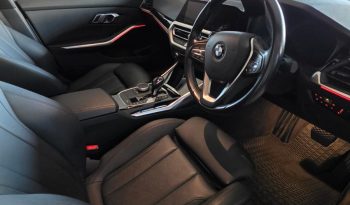
										BMW 330e full									